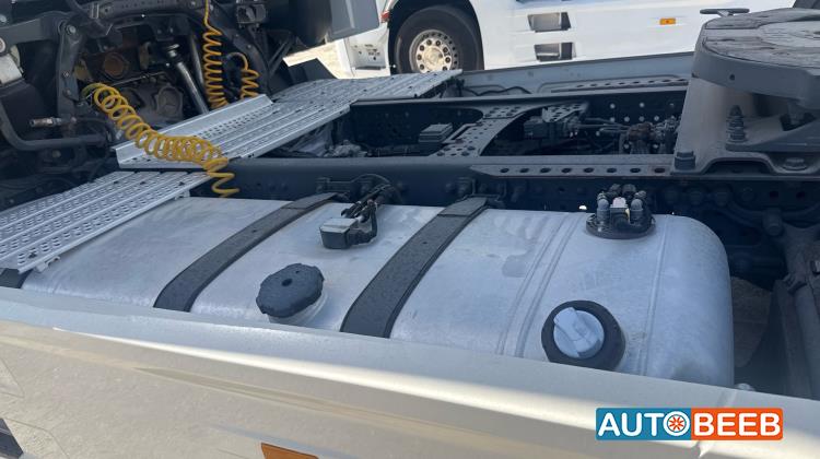 راس تريلا مرسيدس بنز 2015