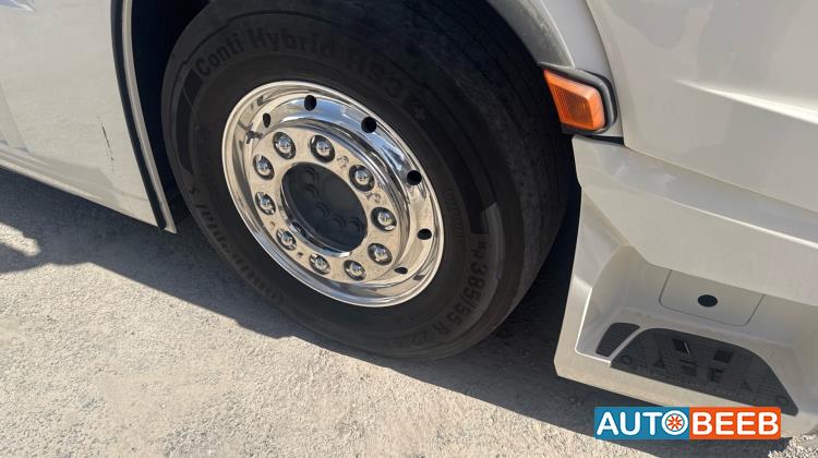 راس تريلا مرسيدس بنز 2015