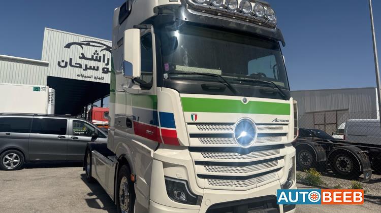 راس تريلا مرسيدس بنز 2015