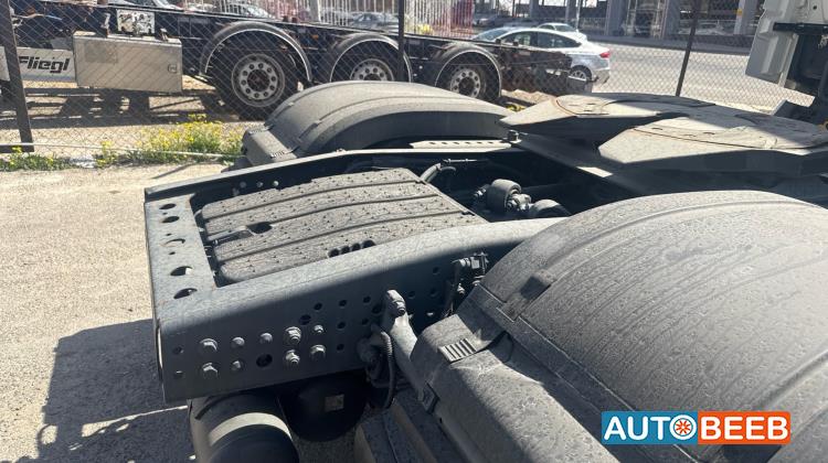 راس تريلا مرسيدس بنز 2015