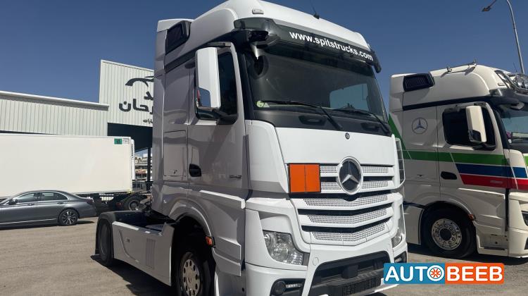 راس تريلا مرسيدس بنز 2015