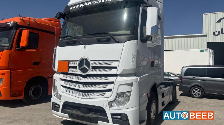 راس تريلا مرسيدس بنز 2015