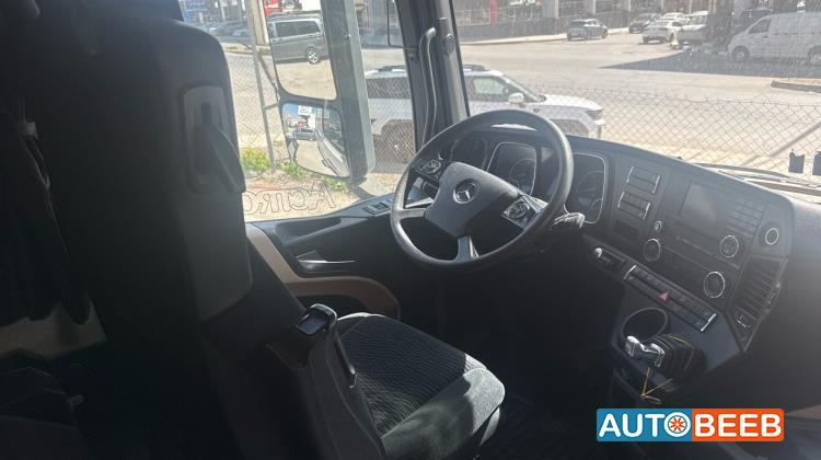 راس تريلا مرسيدس بنز 2015