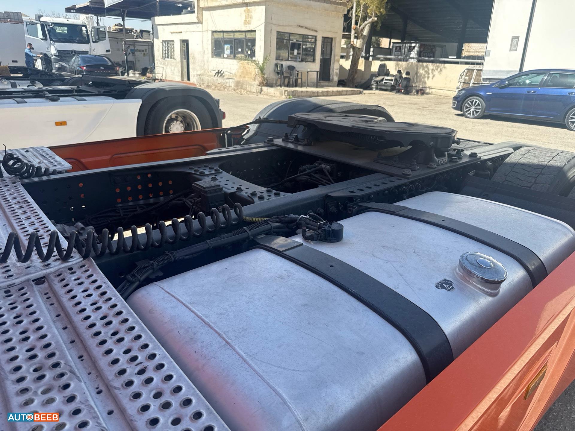 راس تريلا مرسيدس بنز 2015