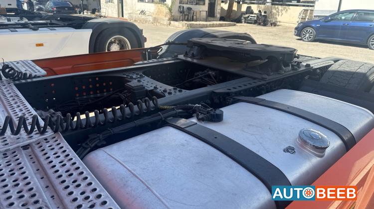 راس تريلا مرسيدس بنز 2015