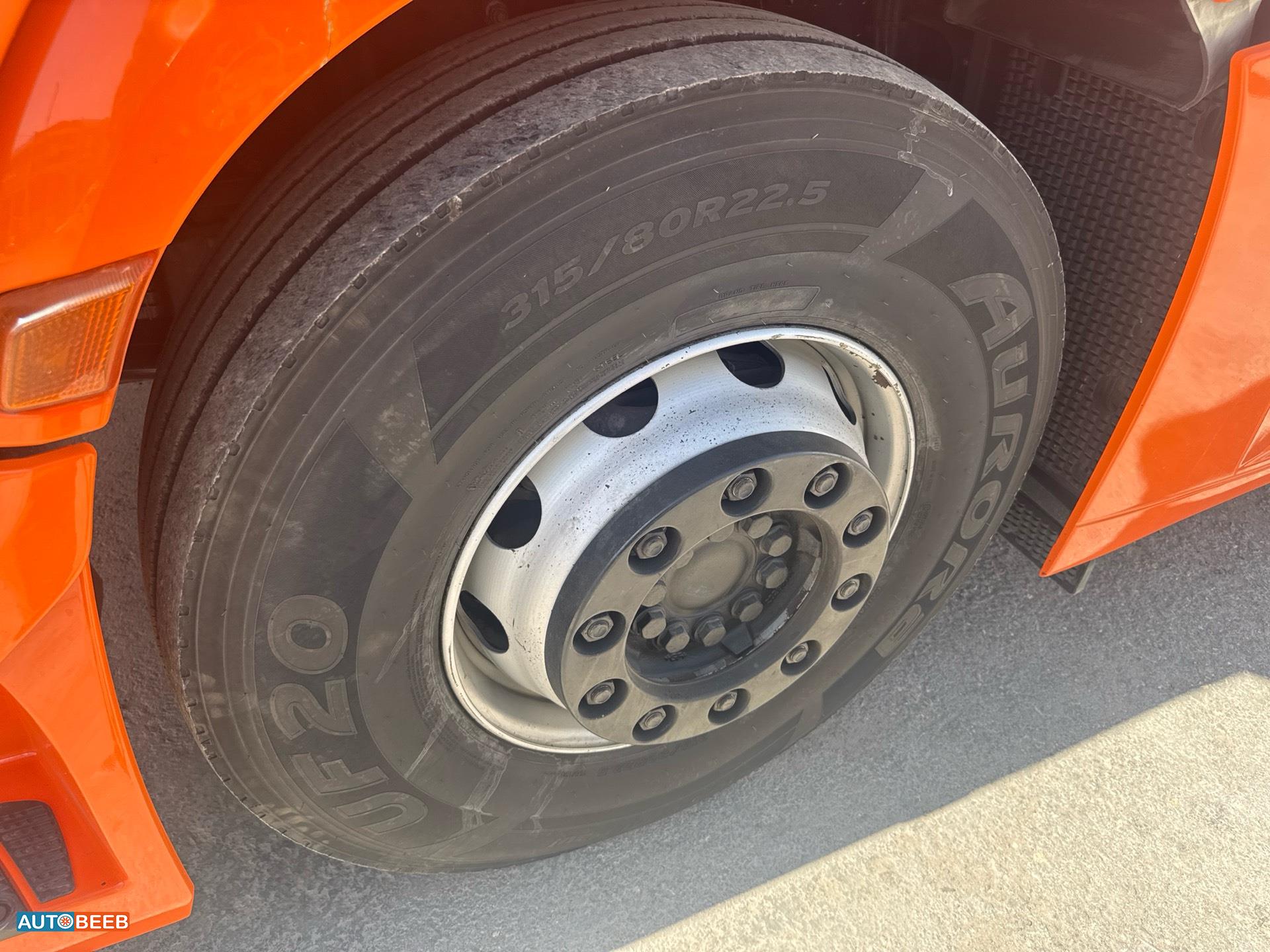 راس تريلا مرسيدس بنز 2015