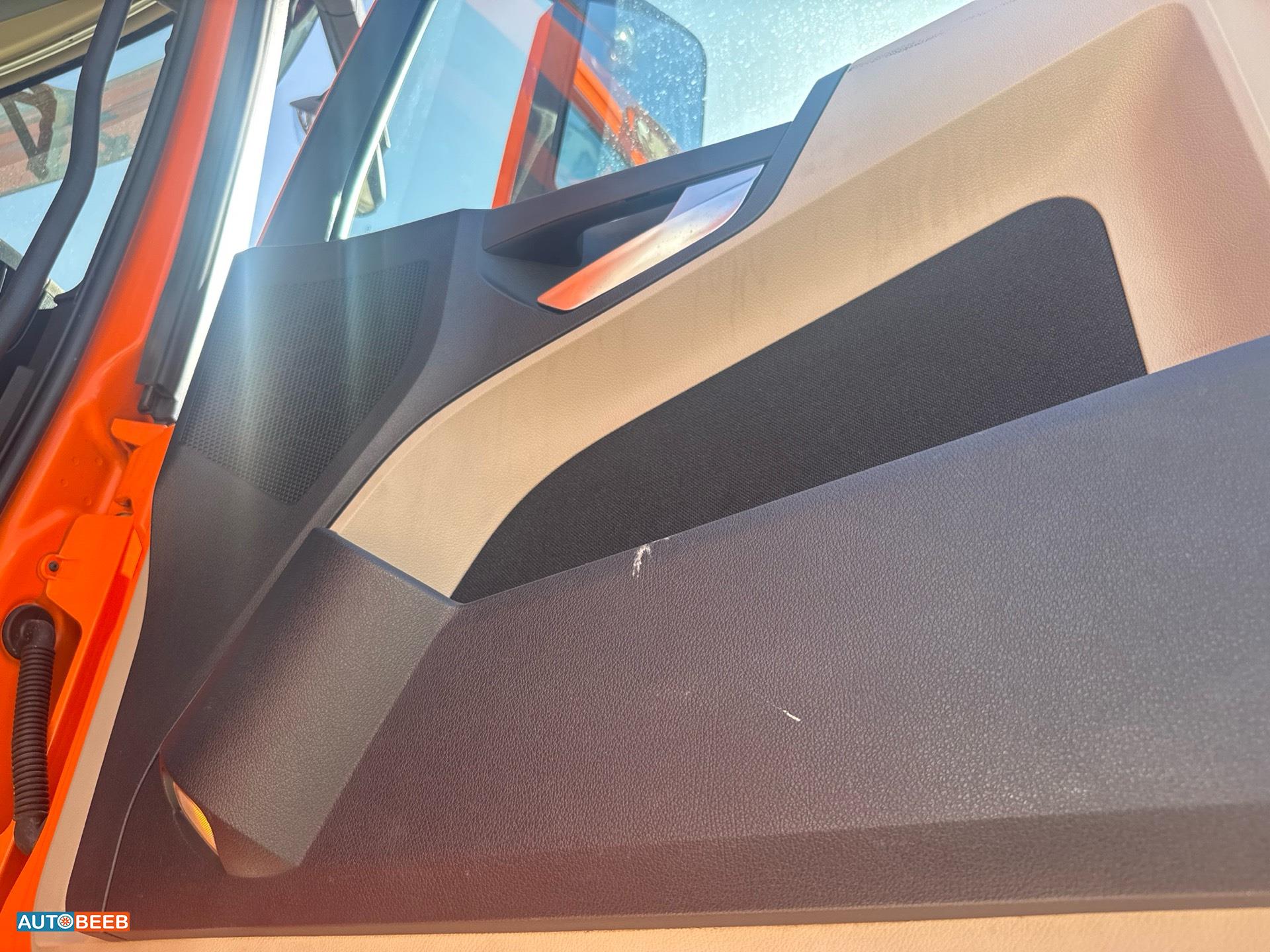 راس تريلا مرسيدس بنز 2015