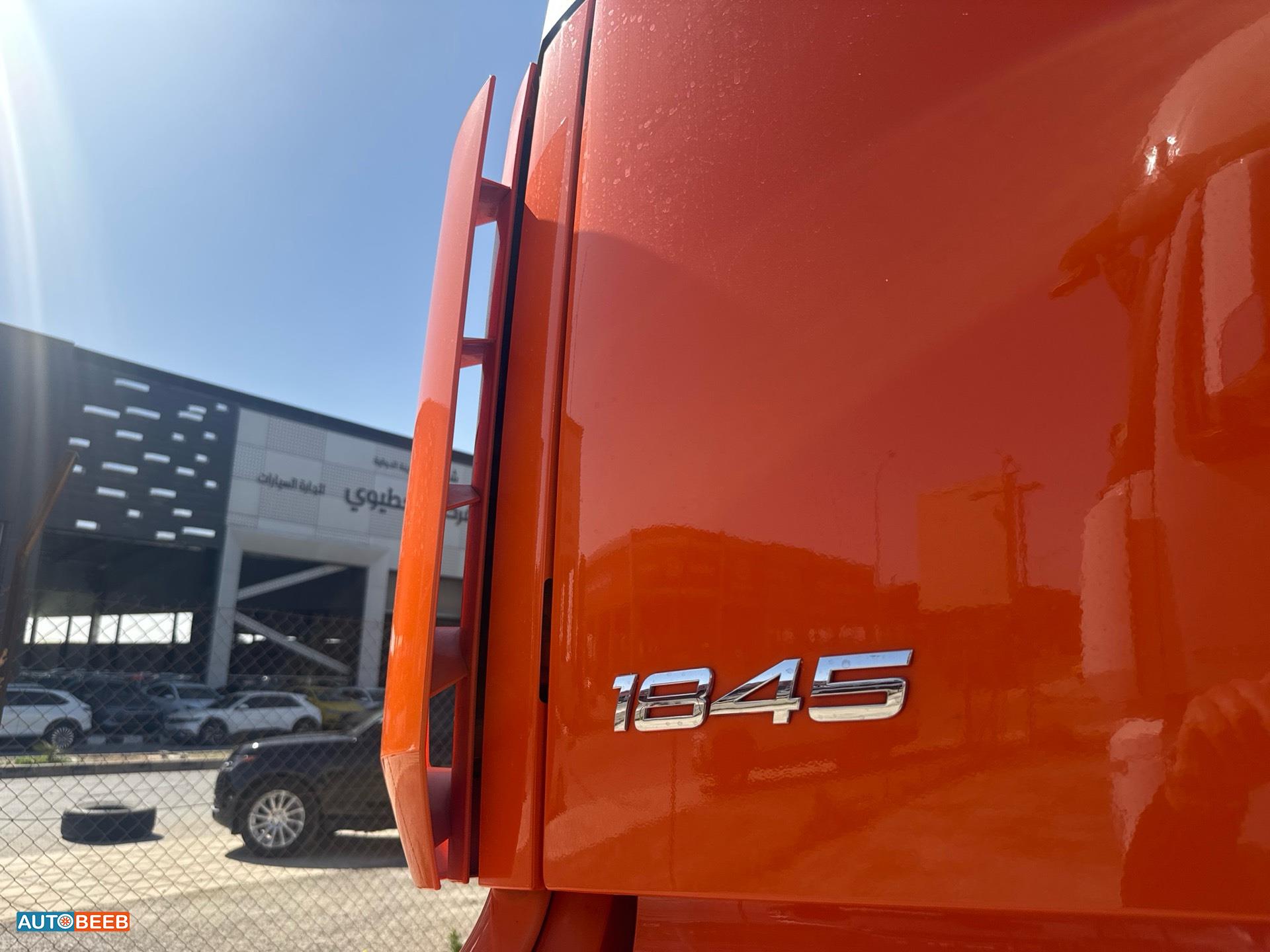 راس تريلا مرسيدس بنز 2015