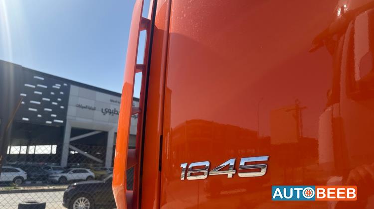 راس تريلا مرسيدس بنز 2015