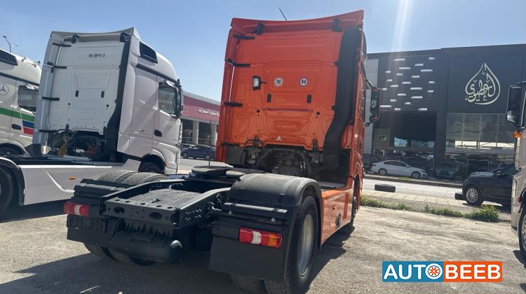 راس تريلا مرسيدس بنز 2015