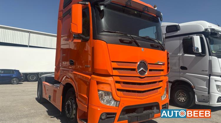 راس تريلا مرسيدس بنز 2015