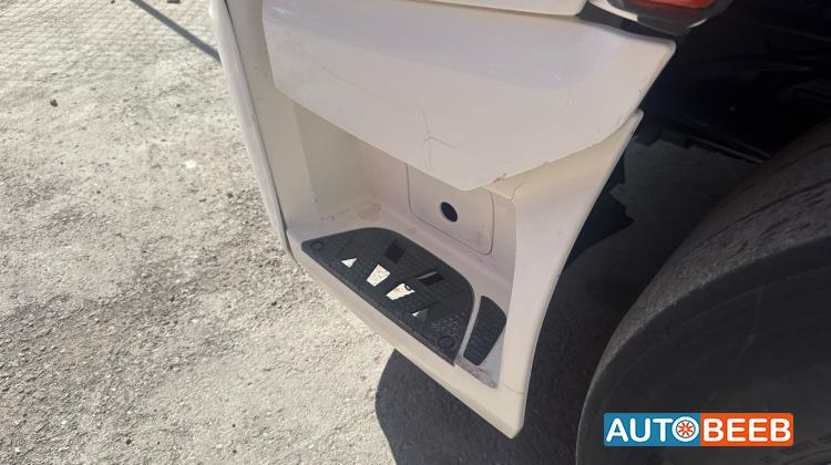 Tractor Unit Mercedes Benz 2015