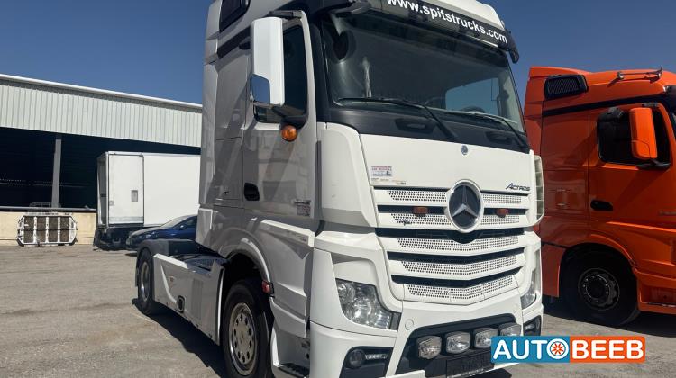 Tractor Unit Mercedes Benz 2015