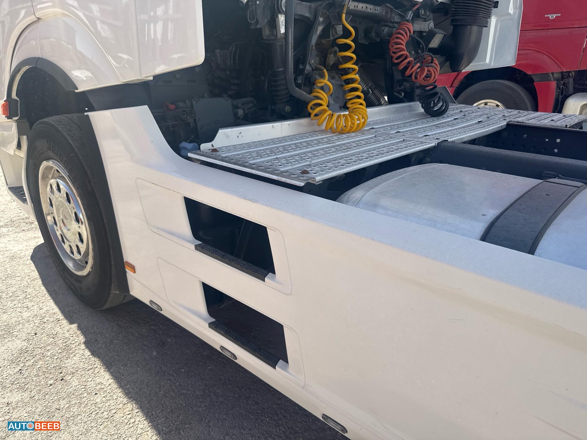 Tractor Unit Mercedes Benz 2015