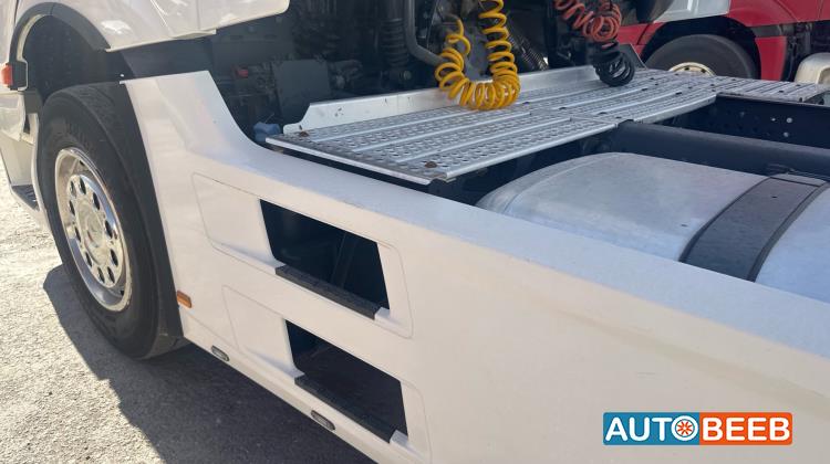 Tractor Unit Mercedes Benz 2015