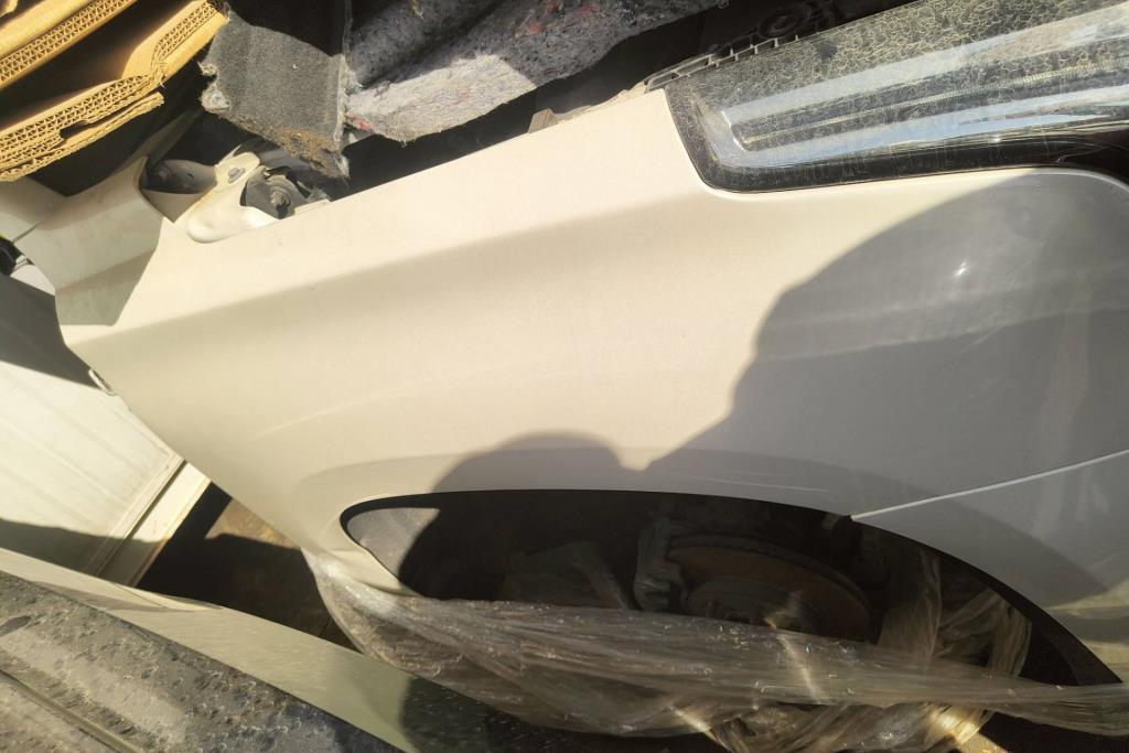 جناح أمامي يمين شمال كاديلاك اسكاليد 2015 2016 2017 2018 2019 2020