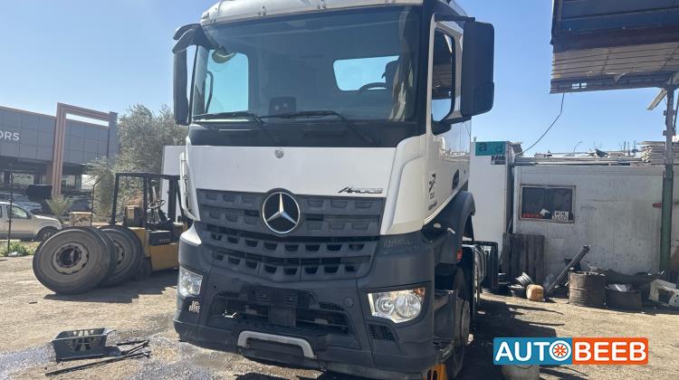 راس تريلا مرسيدس بنز 2017