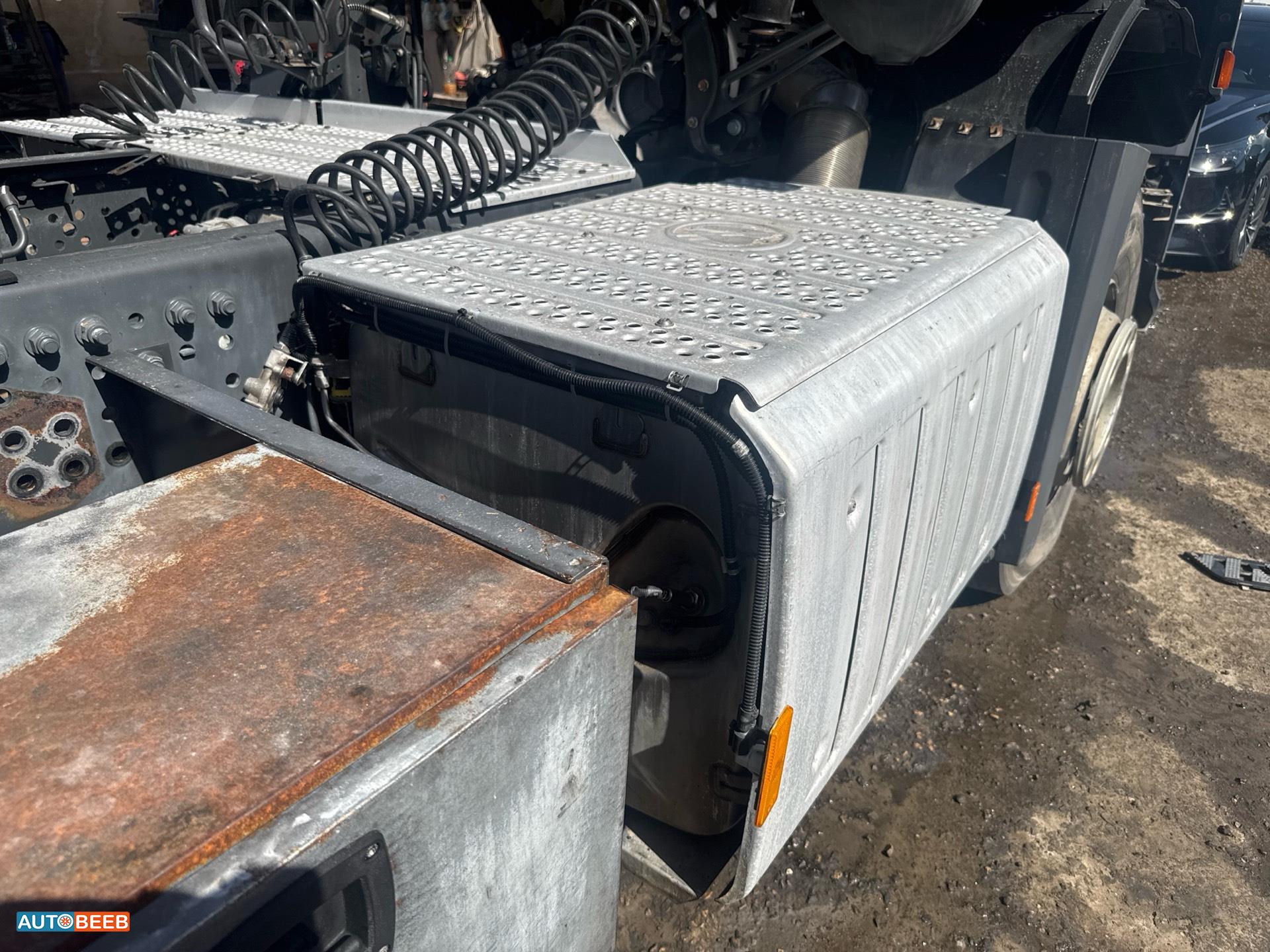 راس تريلا مرسيدس بنز 2017