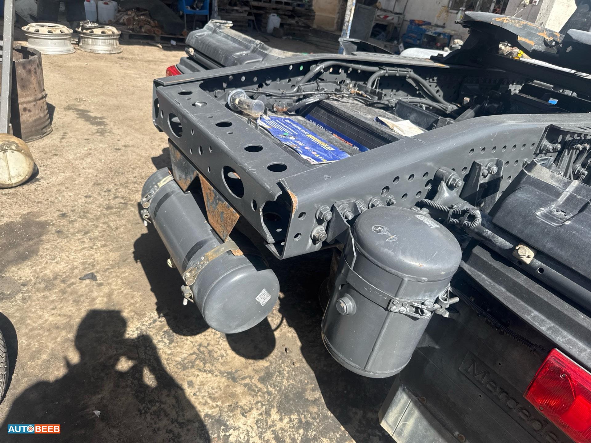 راس تريلا مرسيدس بنز 2017