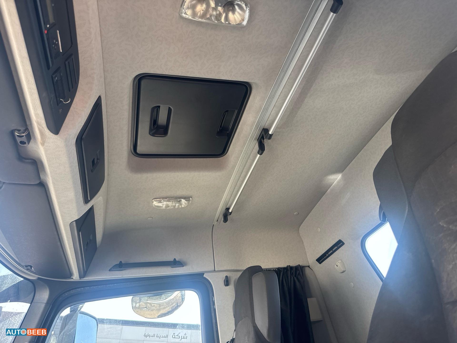 راس تريلا مرسيدس بنز 2017