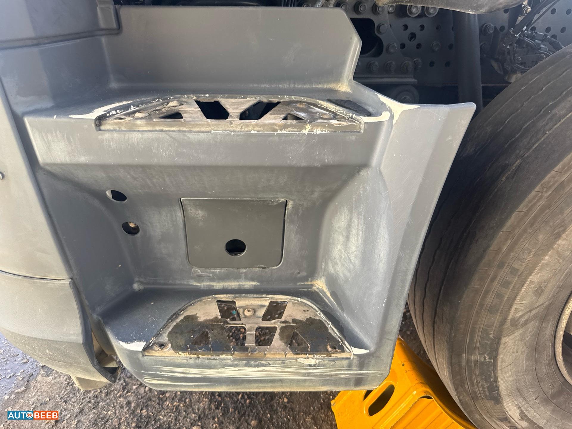 راس تريلا مرسيدس بنز 2017