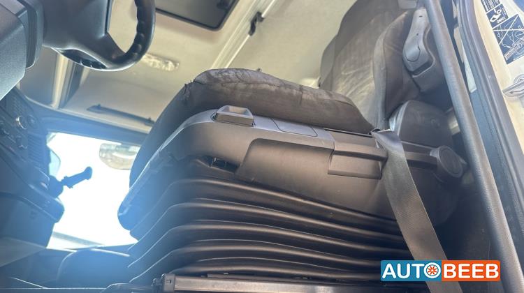 راس تريلا مرسيدس بنز 2017