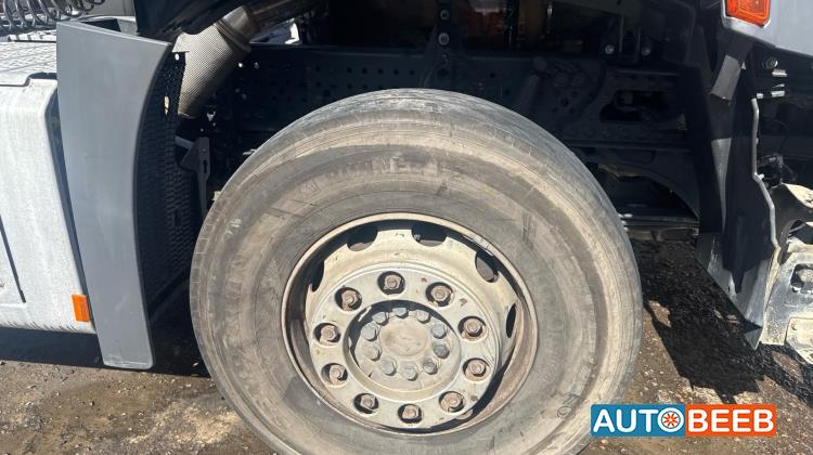 راس تريلا مرسيدس بنز 2017