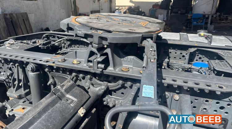 راس تريلا مرسيدس بنز 2017