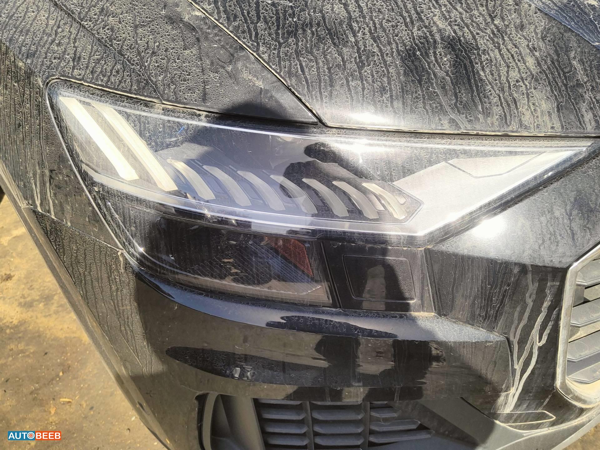 ضوء امامي يمين شمال اودي Q8 2022 2023 2024 2025 2026