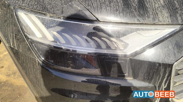 ضوء امامي يمين شمال اودي Q8 2022 2023 2024 2025 2026