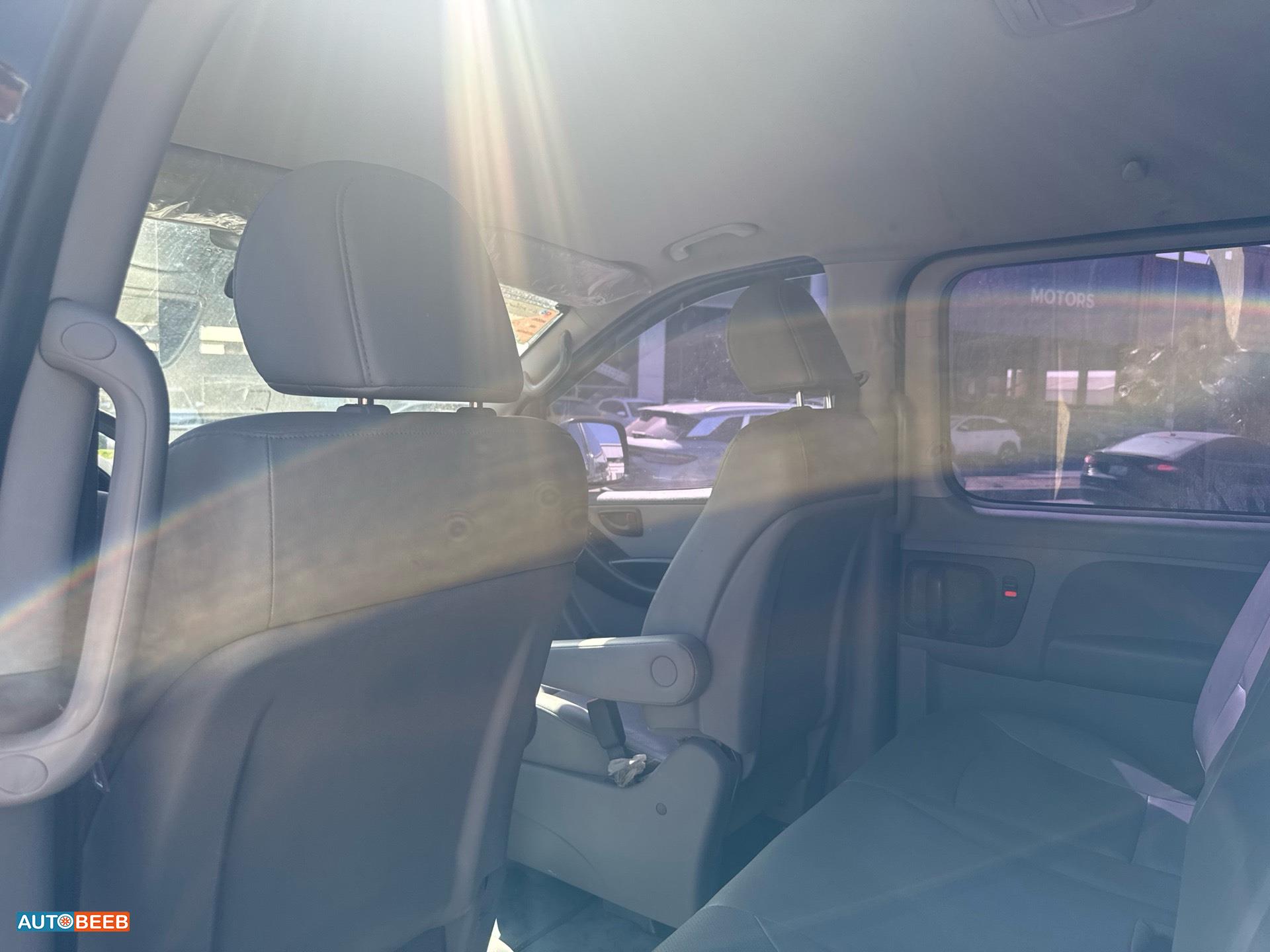 ميني فان هيونداي 2015