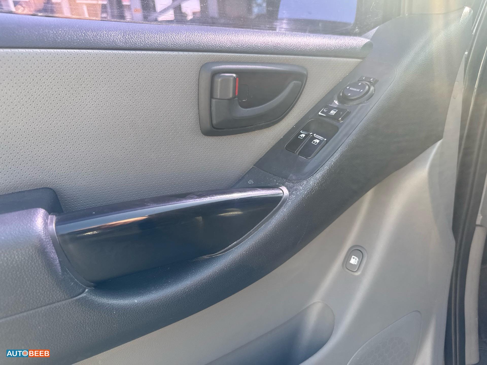 ميني فان هيونداي 2015