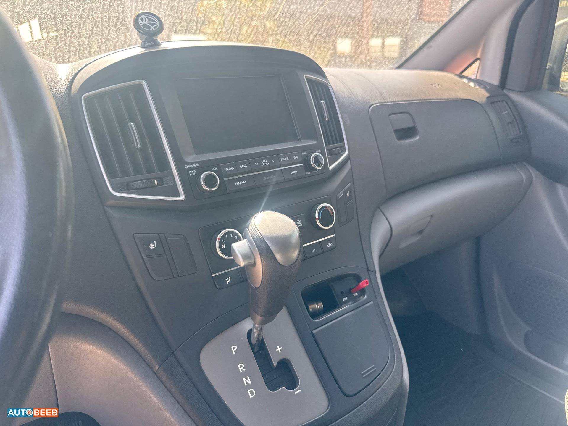 ميني فان هيونداي 2017