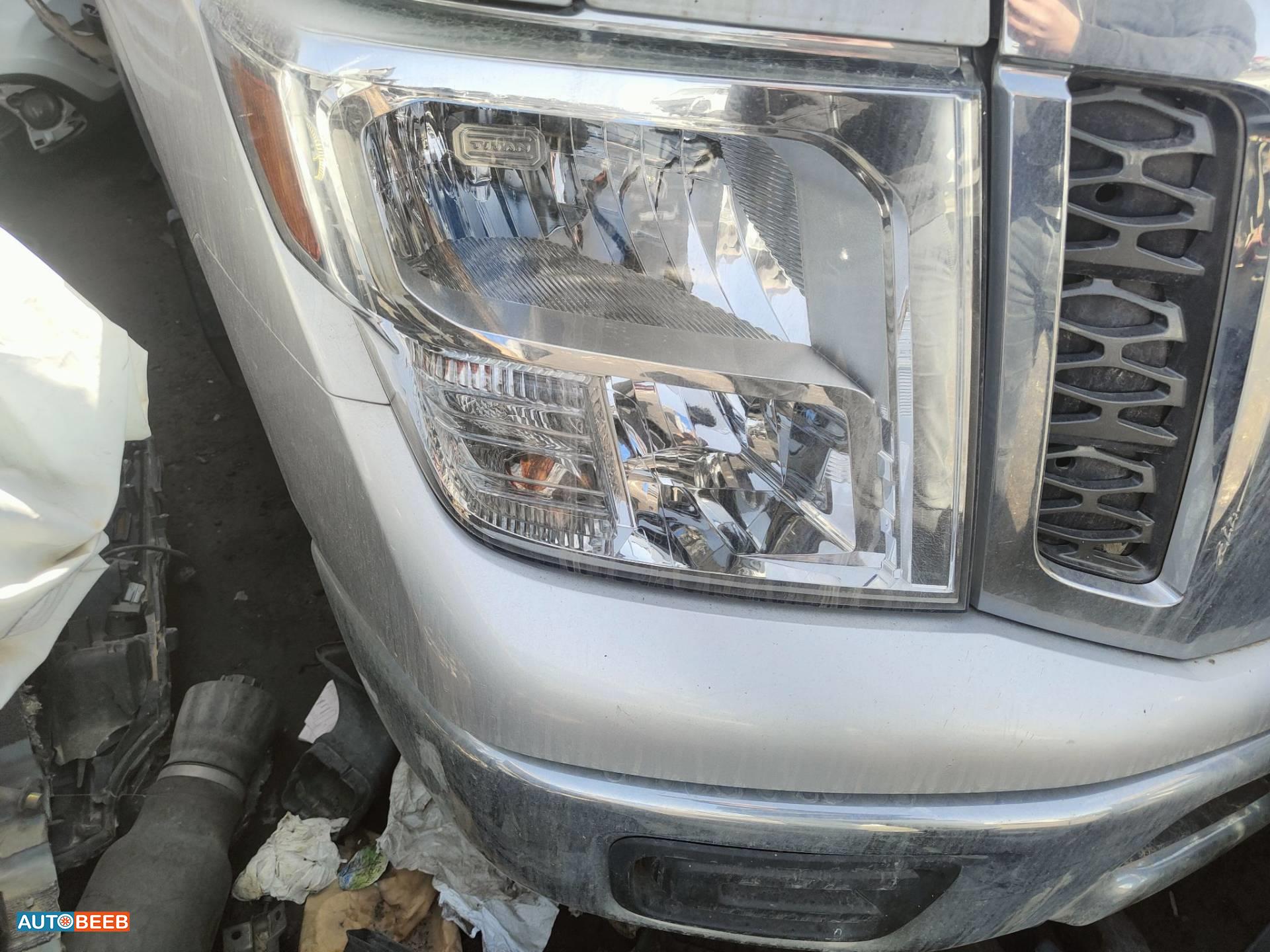 Lights Front light Nissan Titan