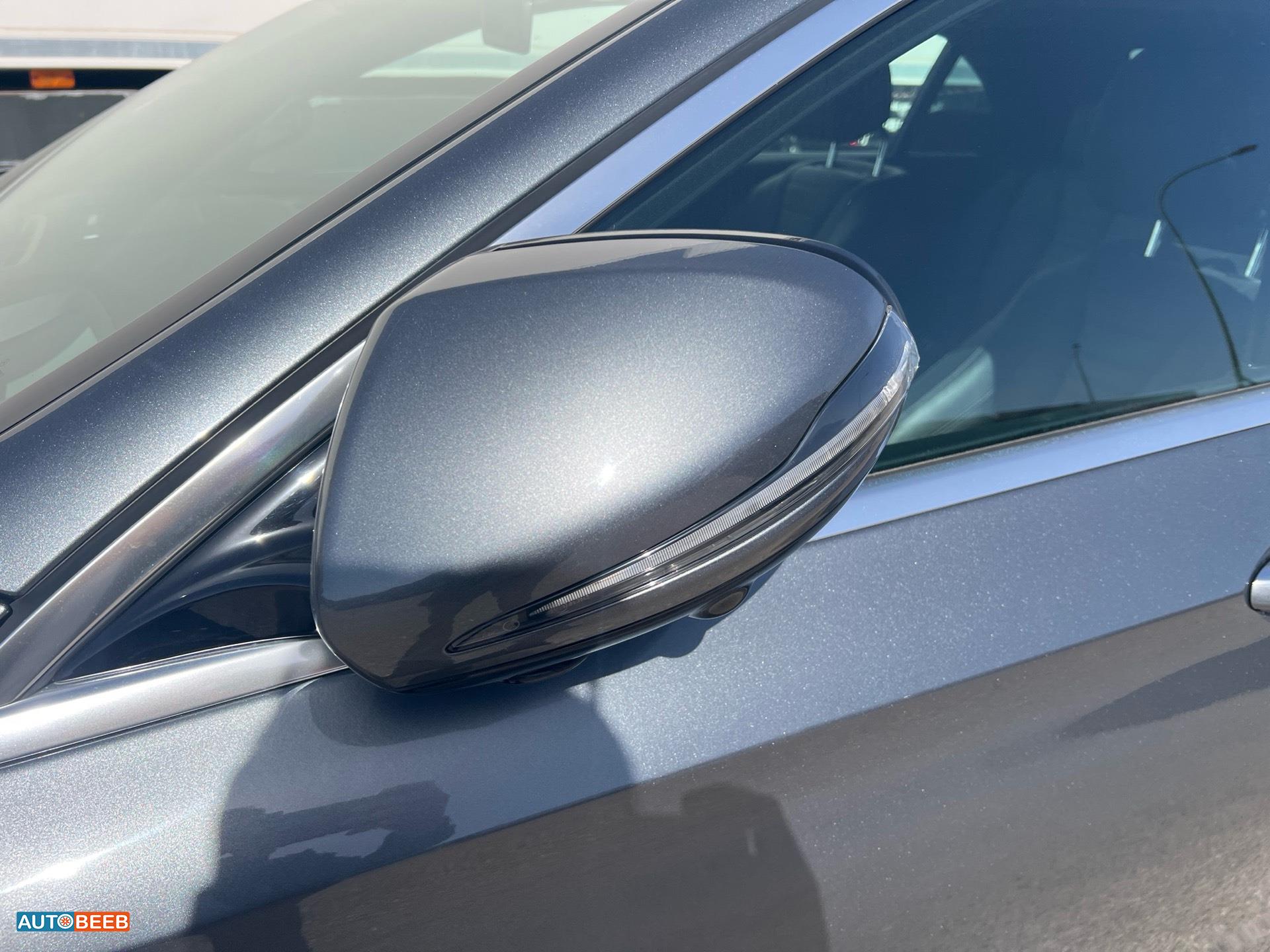 مرسيدس بنز E300 2021