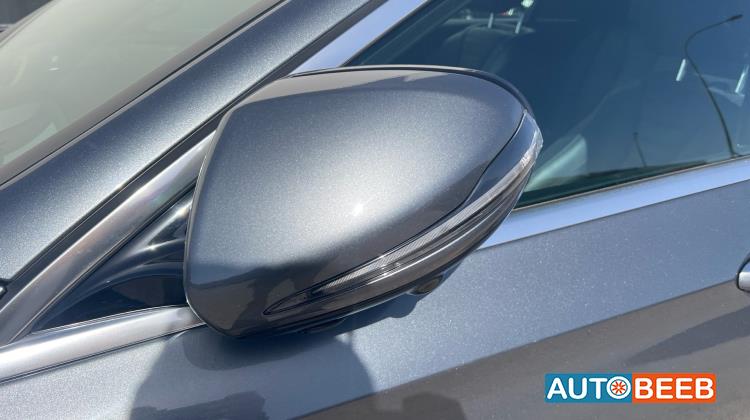 مرسيدس بنز E300 2021