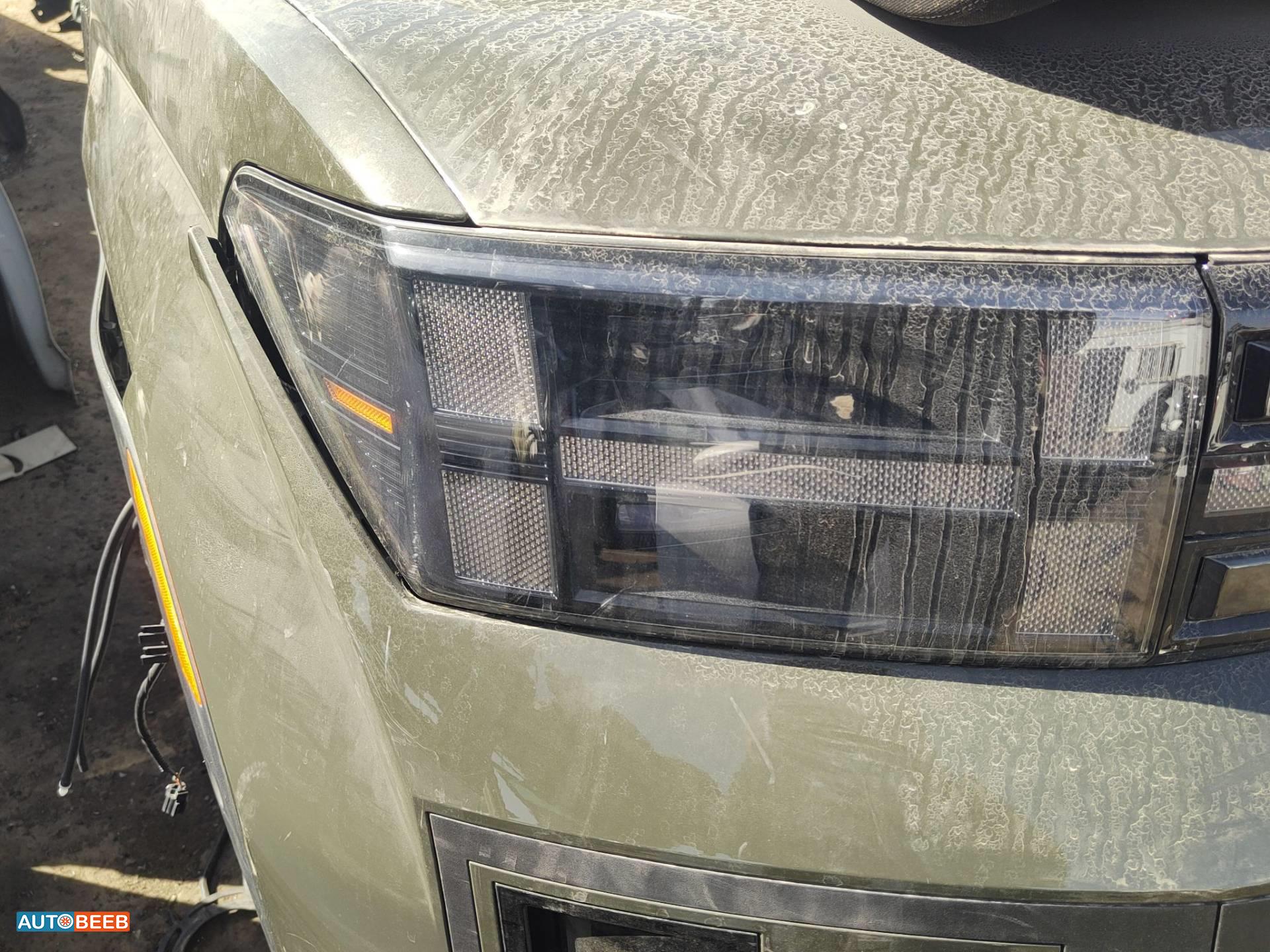 ضوء امامي يمين هيونداي سنتافي 2025 2026