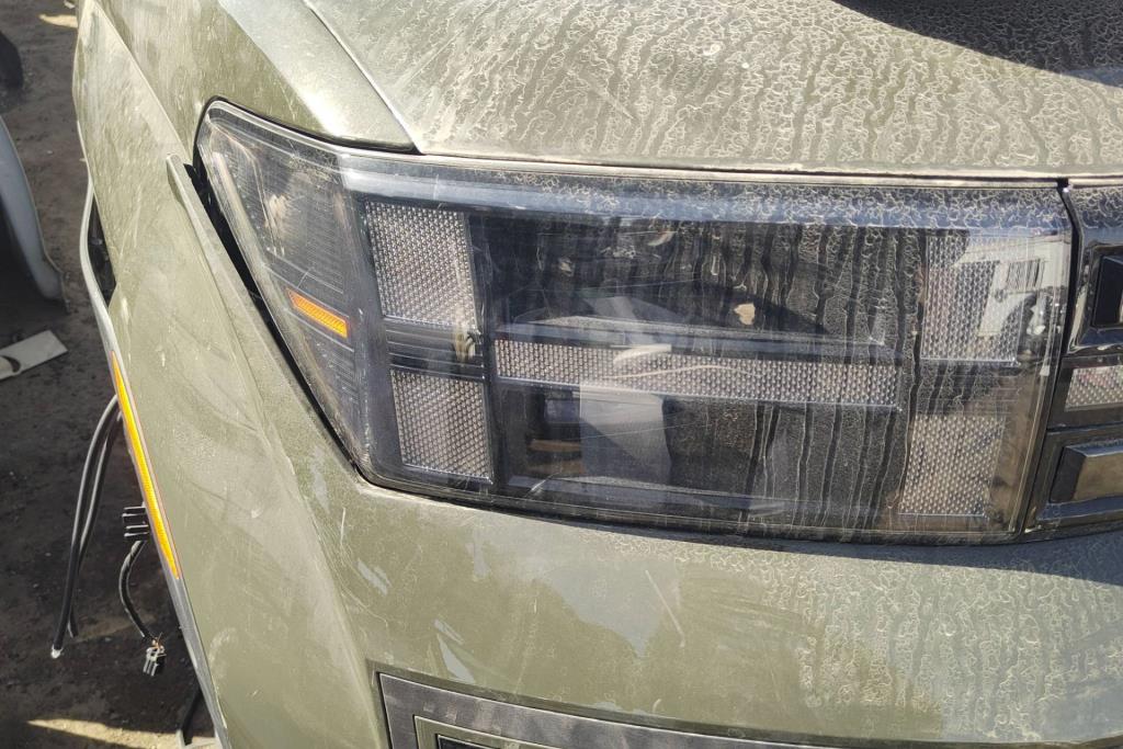 ضوء امامي يمين هيونداي سنتافي 2025 2026