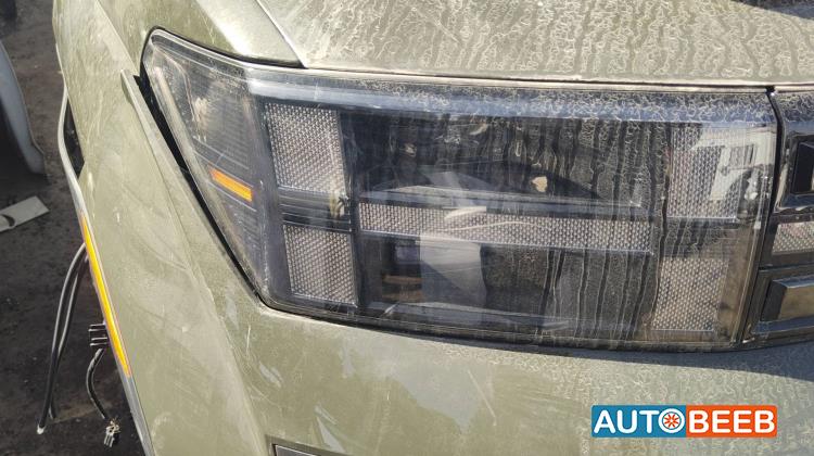 ضوء امامي يمين هيونداي سنتافي 2025 2026