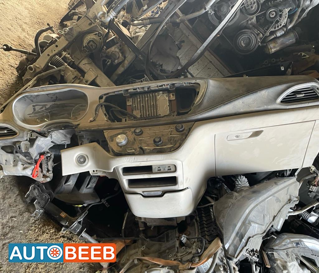 Cabin  Dashboard Chrysler Pacifica