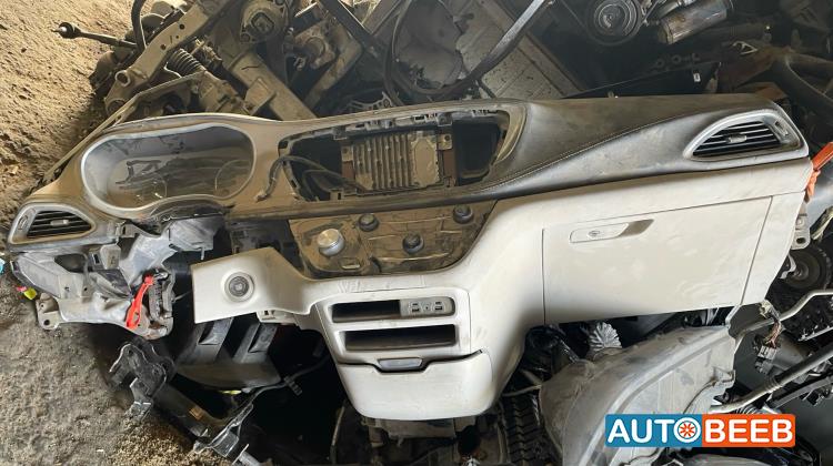 Cabin  Dashboard Chrysler Pacifica