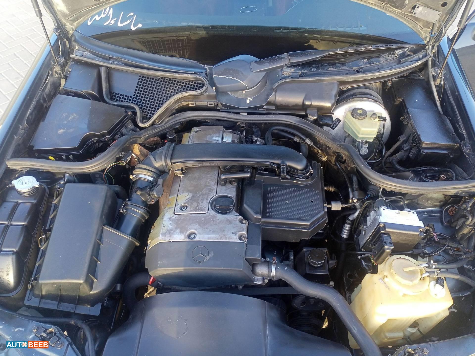 مرسيدس بنز E200 1996