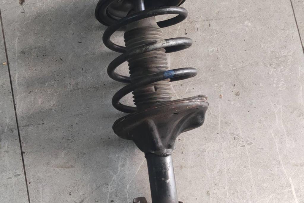  Shock Absorber Hyundai Avante