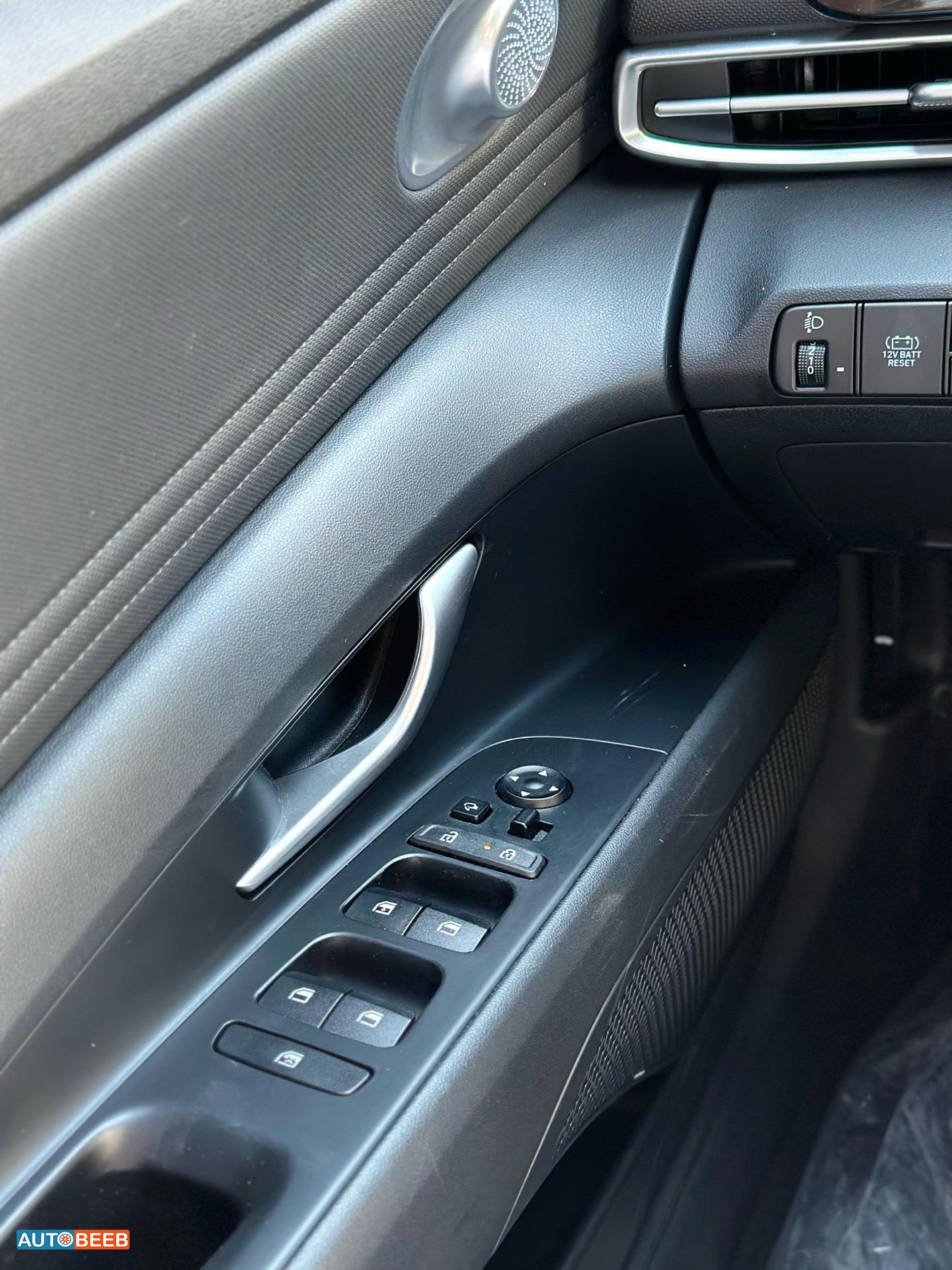 هيونداي افانتي 2021