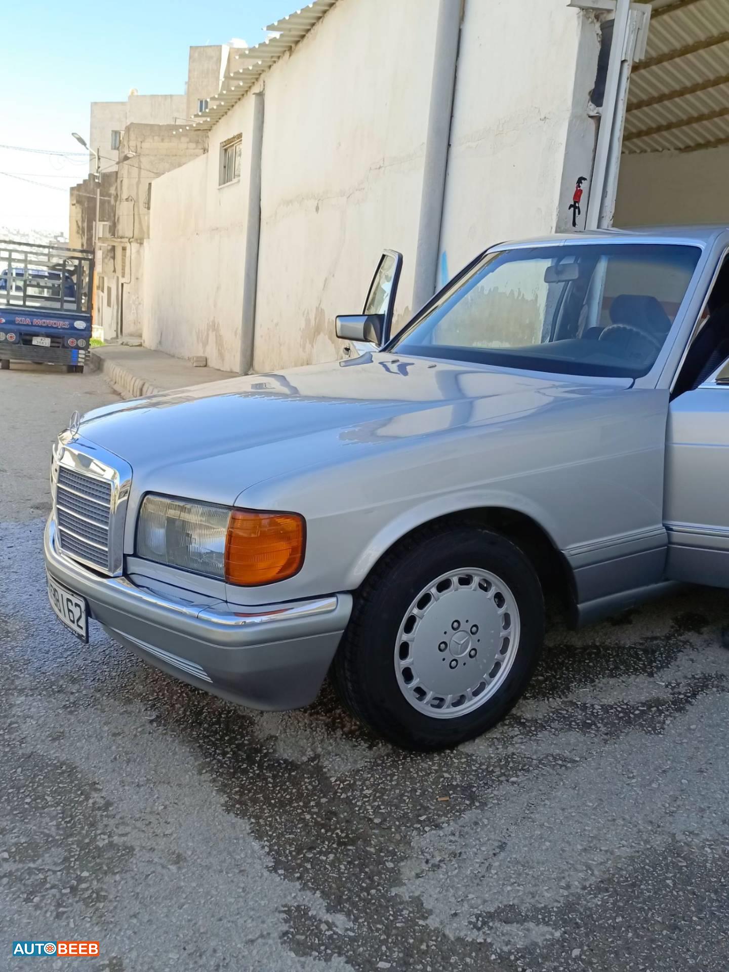 Mercedes Benz 300 1986