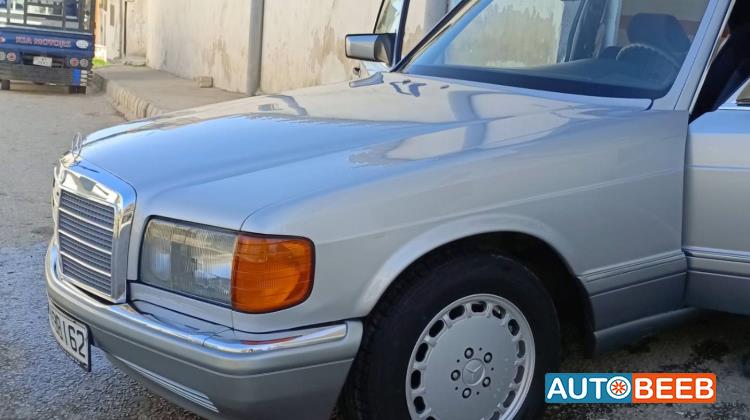 Mercedes Benz 300 1986