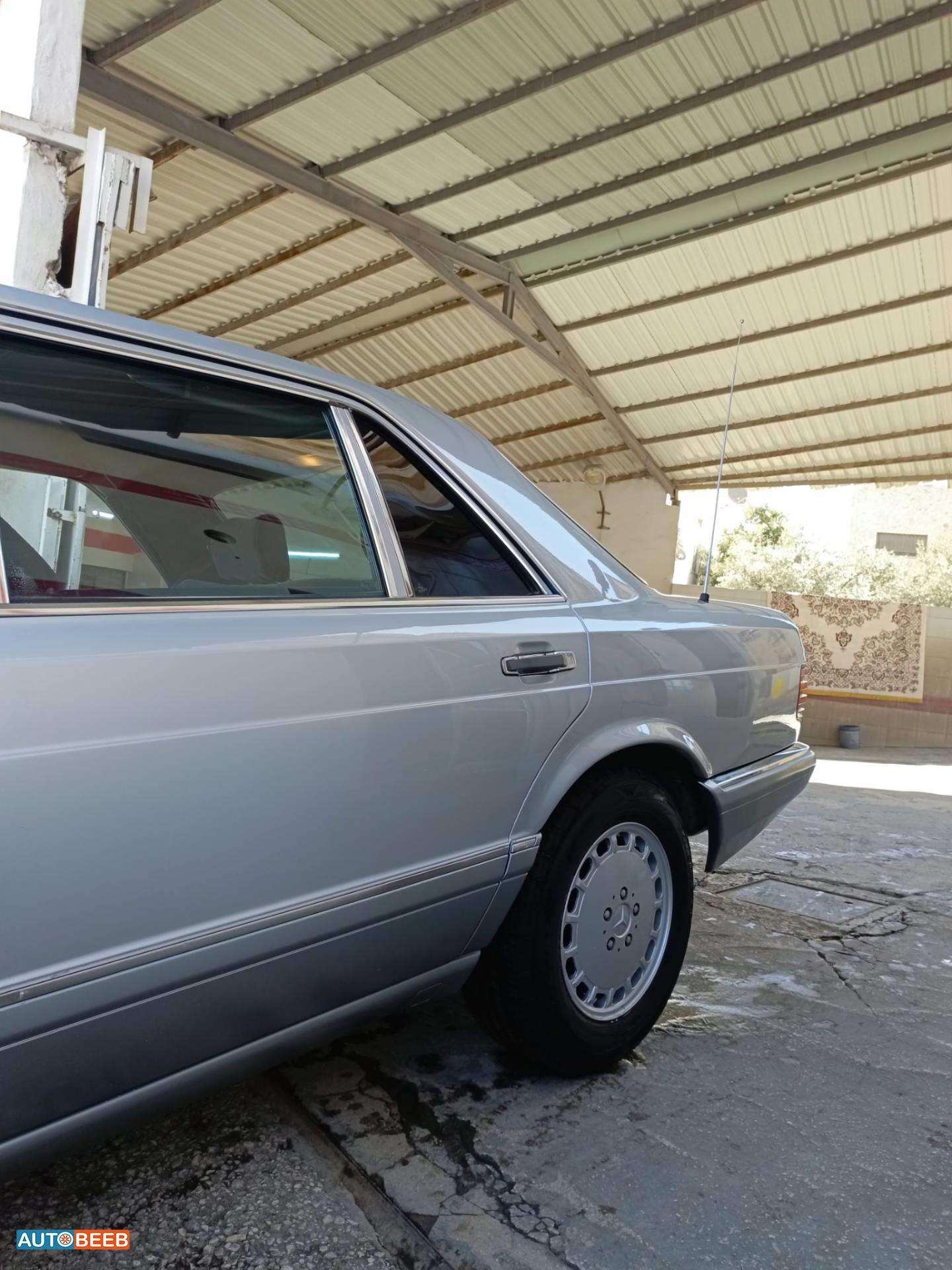 Mercedes Benz 300 1986