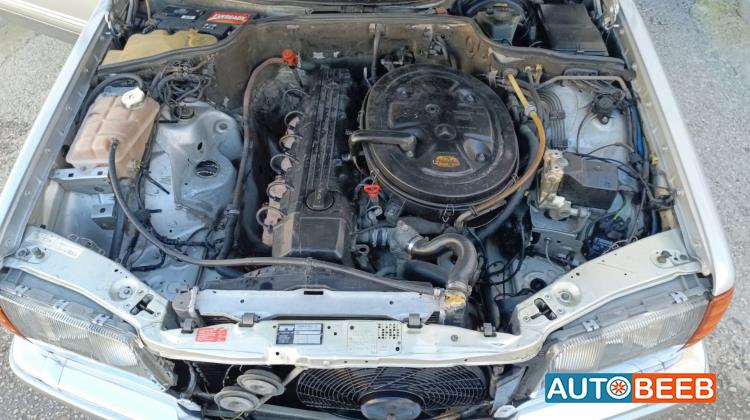 Mercedes Benz 300 1986