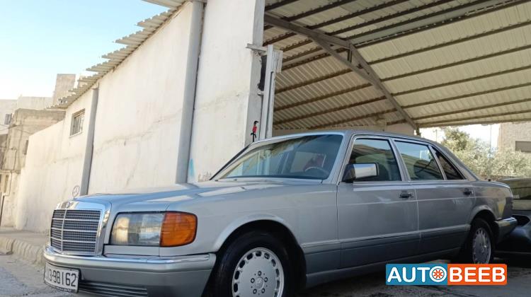 Mercedes Benz 300 1986