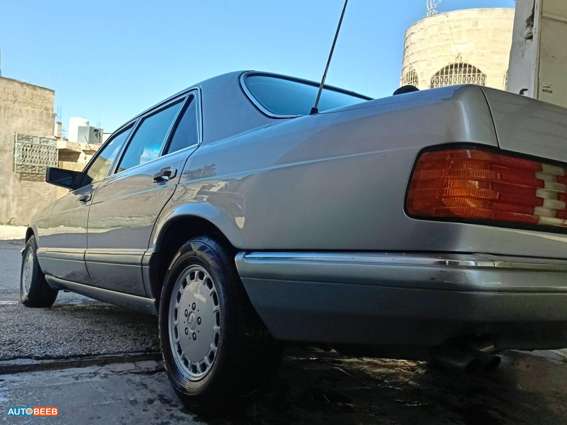 Mercedes Benz 300 1986